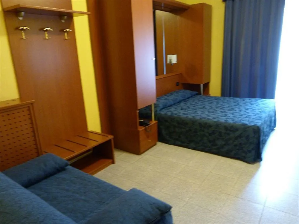 Hotel Aurora Милан